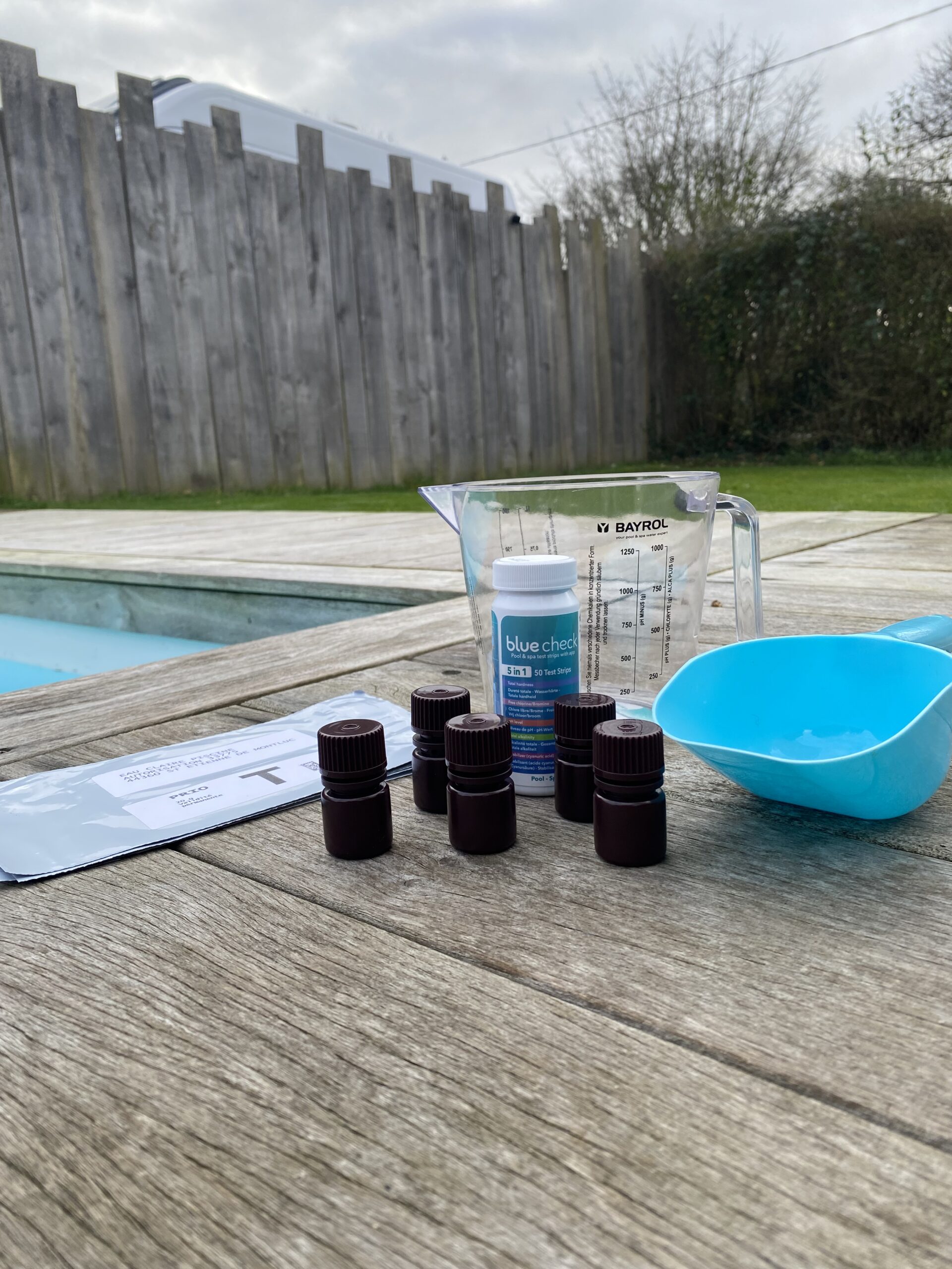 kit d'entretien et traitement piscine Loire Atlantique